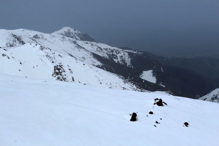 Hain saldırılara karşı eller tetikte
