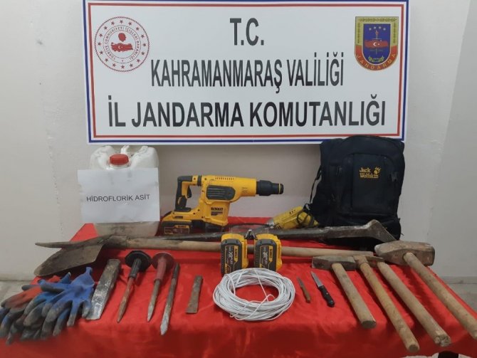 Kahramanmaraş'ta define avcıları suçüstü yakalandı