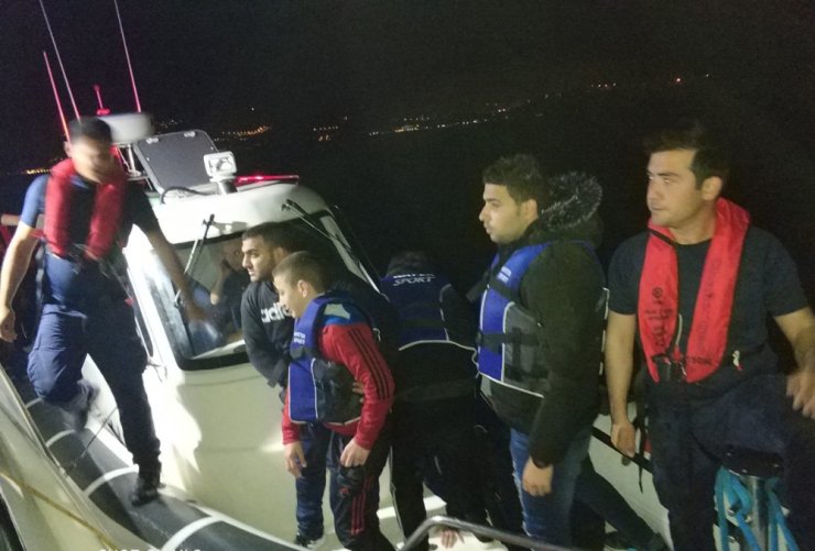 Ege Denizi’nde mülteci teknesi battı