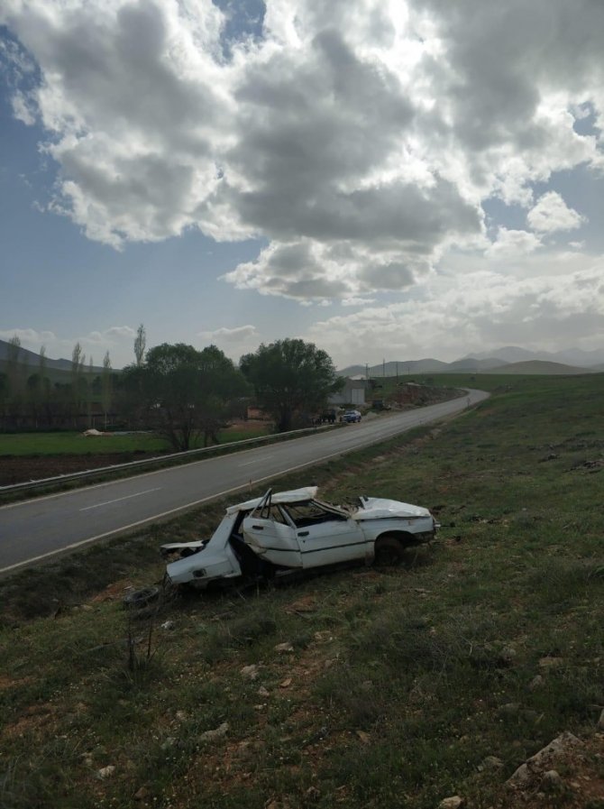 Alkollü sürücü otomobille takla attı