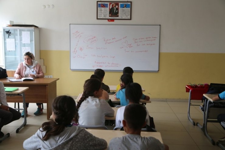 Teröristler arkadaşlarını hayattan kopardı