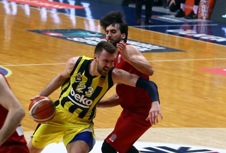 Fenerbahçe liderliğe yükseldi