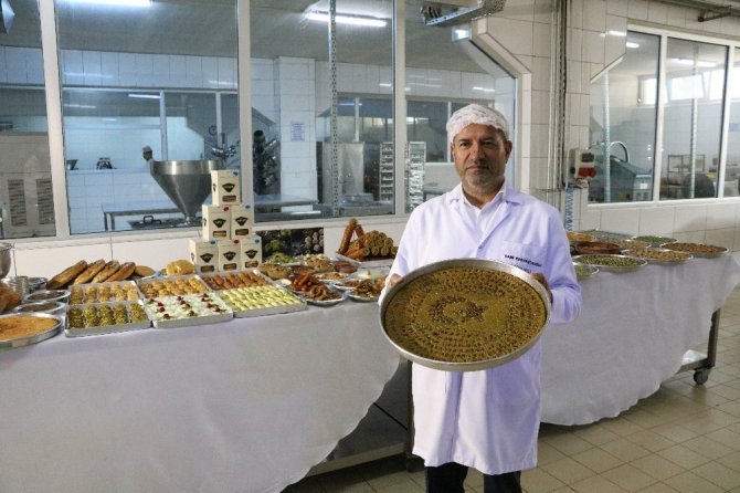 Kahramanmaraş'ta ramazan tatlıları için hummalı çalışma var