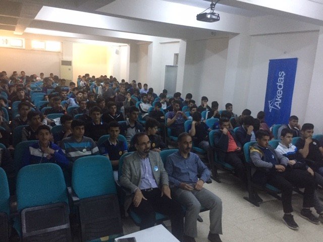 AKEDAŞ öğrencilere iş sağlığının önemini anlattı