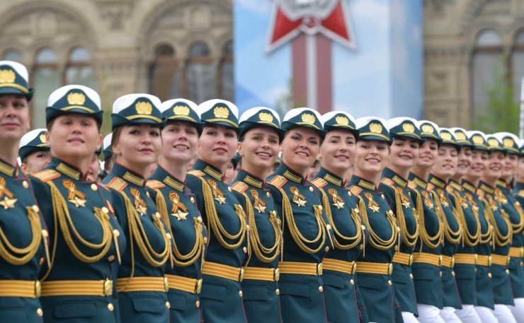 Kızıl Meydan’da gövde gösterisi