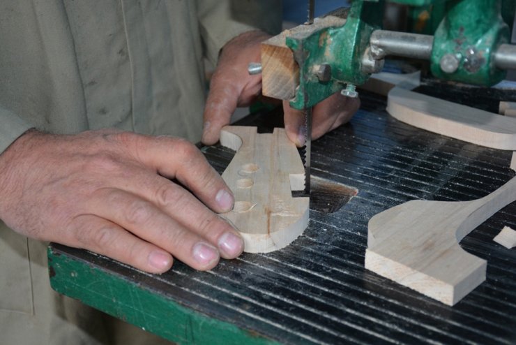 Ahşabı oyuncağa dönüştürüyor