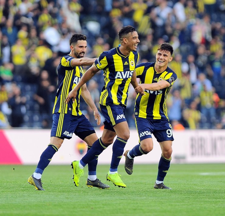 İlk yarıda 3 gol var