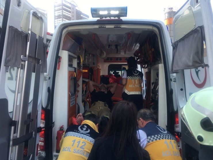 Kadıköy’de rezidansın 16. katında korku dolu anlar