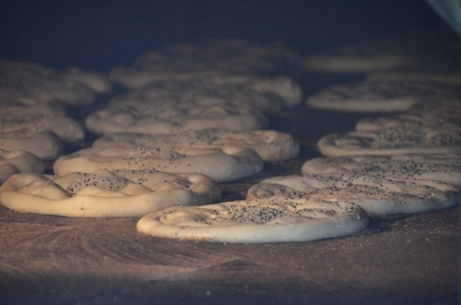 Kahramanmaraş'ta 260 derece fırının başında oruç tutuyorlar