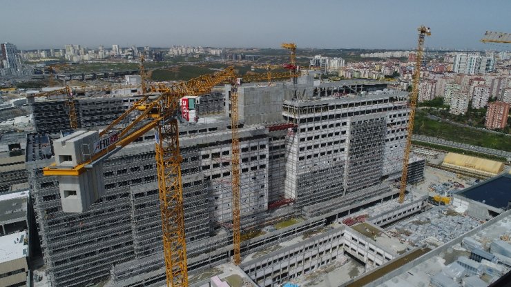 İstanbul’un ilk şehir hastanesinin yüzde 53’ü tamamlandı