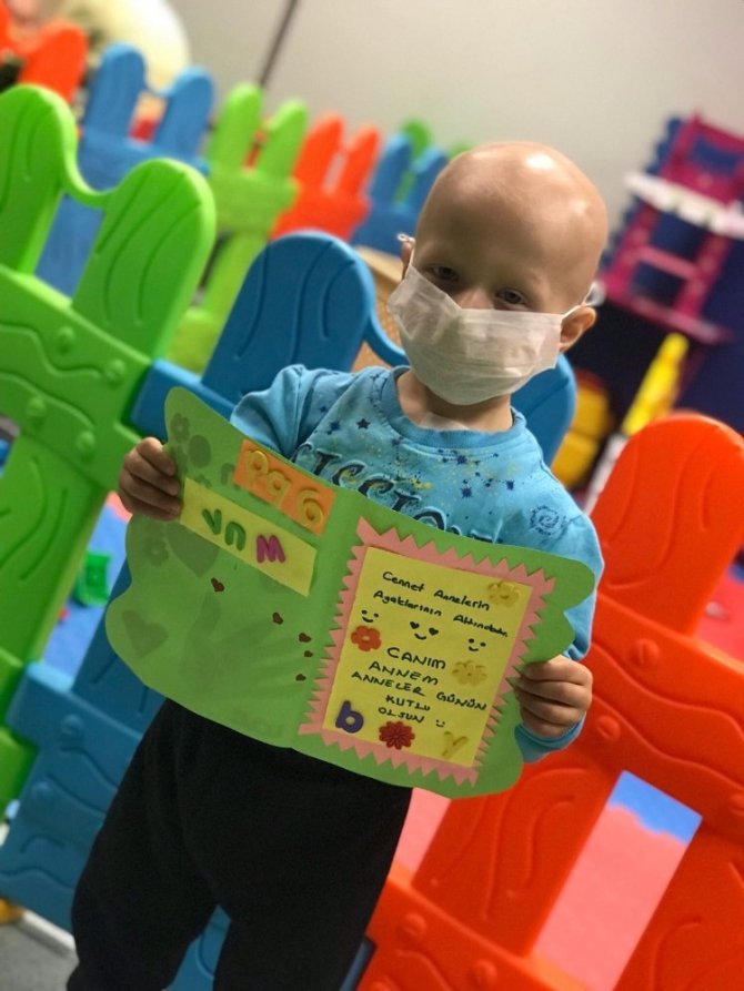 Kahramanmaraş'ta Lösemili çocuklar annelerine mektup yazdı
