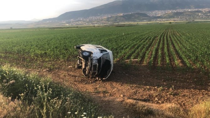 Kahramanmaraş'ta yolcu minibüsü yan yattı: Çok sayıda yaralı var