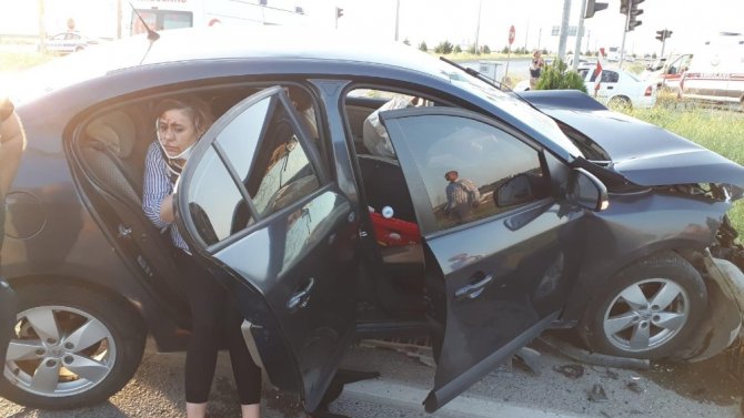 Kahramanmaraş’ta feci kaza!1’i bebek 5 kişi yaralandı