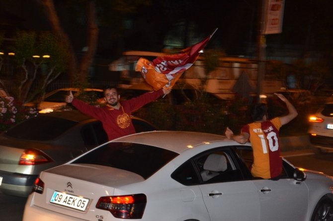 Kahramanmaraş’ta  Galatasaray'ın şampiyonluğunu kutladı
