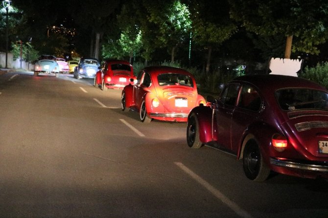 Kahramanmaraş'ta klasik otomobillerle 19 Mayıs korteji düzenlendi