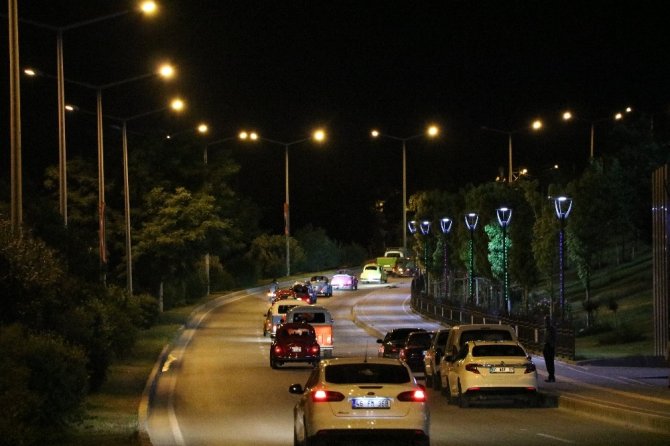 Kahramanmaraş'ta klasik otomobillerle 19 Mayıs korteji düzenlendi