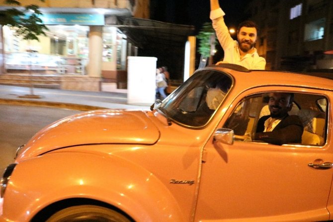 Kahramanmaraş'ta klasik otomobillerle 19 Mayıs korteji düzenlendi