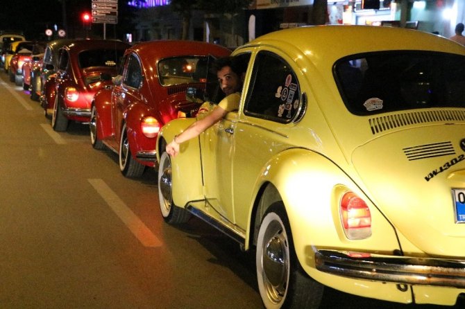 Kahramanmaraş'ta klasik otomobillerle 19 Mayıs korteji düzenlendi