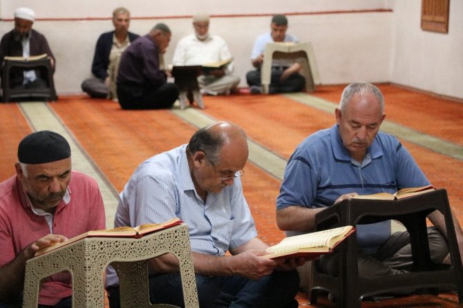 Kahramanmaraş’ta 550 yıllık mukabele geleneği yaşatılıyor