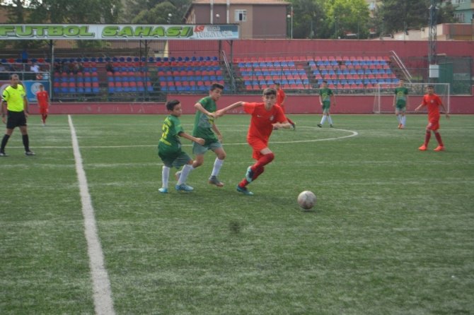 Kahramanmaraş'ta U14 Türkiye Futbol Şampiyonası başladı
