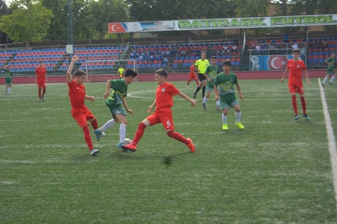 Kahramanmaraş'ta U14 Türkiye Futbol Şampiyonası başladı