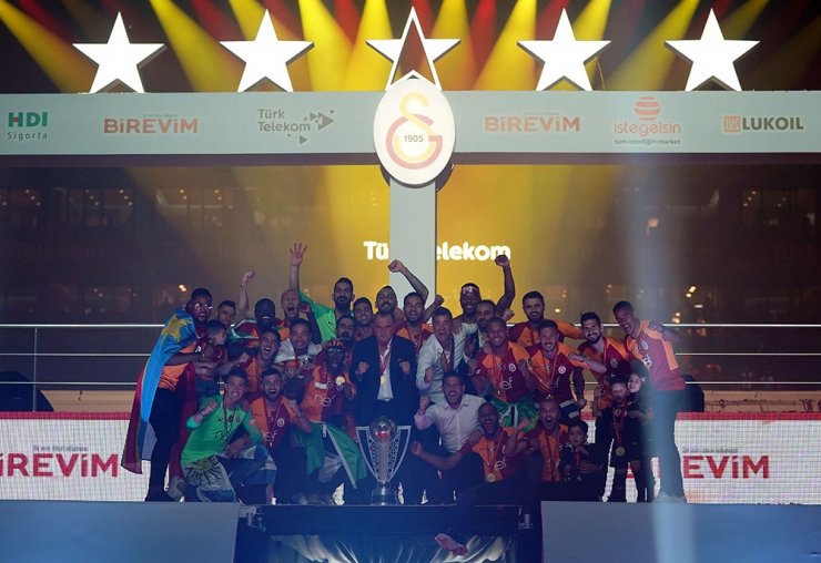 Fatih Terim 5 yıl daha Galatasaray’da