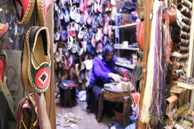 Kahramanmaraş'ta yemeni ve çarığa kadın eli değdi