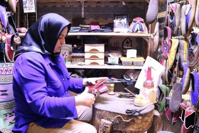 Kahramanmaraş'ta yemeni ve çarığa kadın eli değdi