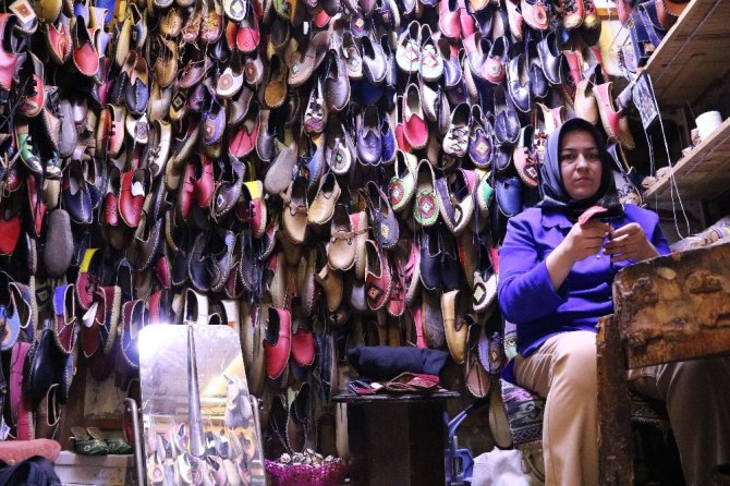 Kahramanmaraş'ta yemeni ve çarığa kadın eli değdi