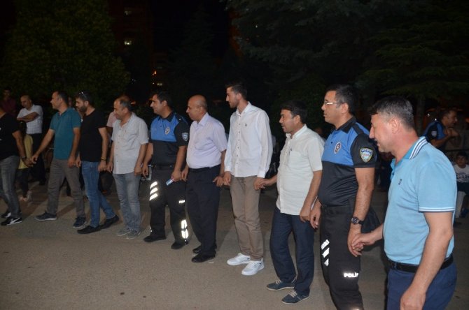 Polise düğününde meslektaşlarından sürpriz