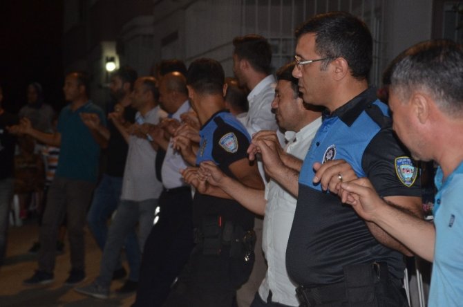 Polise düğününde meslektaşlarından sürpriz
