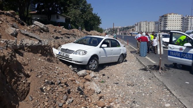 Kahramanmaraş’ta iki otomobil çarpıştı! 2 kişi yaralandı