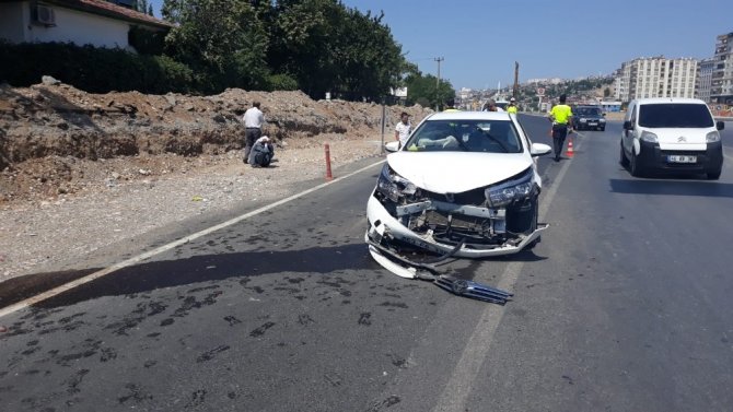 Kahramanmaraş’ta iki otomobil çarpıştı! 2 kişi yaralandı