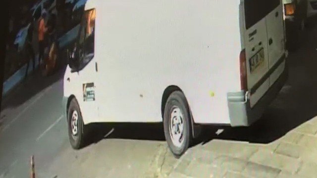 Parkomat görevlisiyle sivil polis memuru arasında kavga çıktı