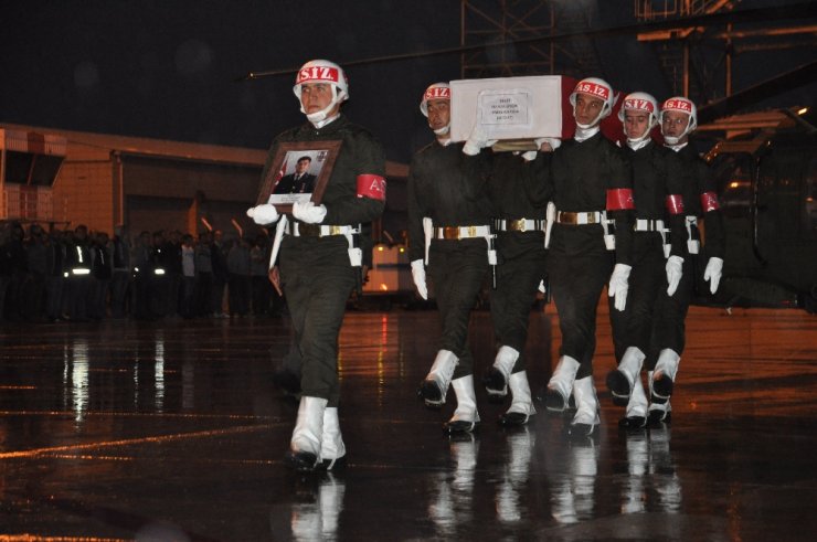 Yüksekova’da şehitler memleketlerine uğurlandı