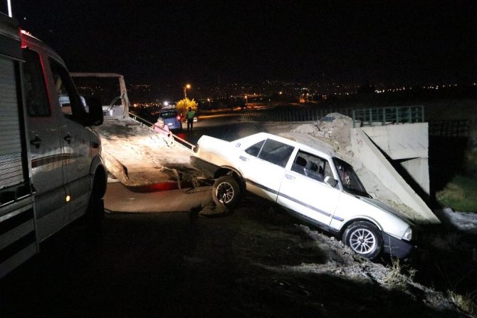 Kahramanmaraş'ta su kanalına otomobil düştü