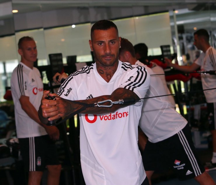 Beşiktaş, salonda çalıştı