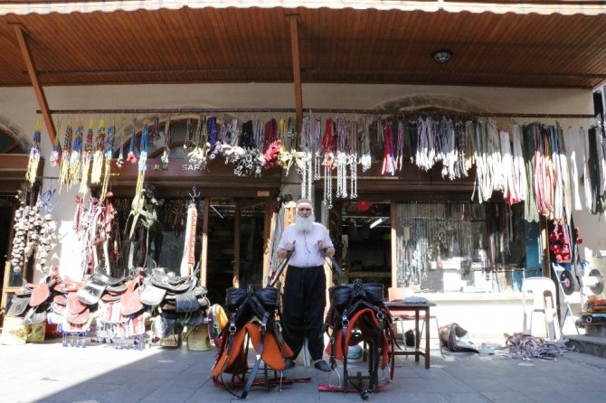 Kahramanmaraş'ta 1 asırlık eyer gün yüzüne çıktı