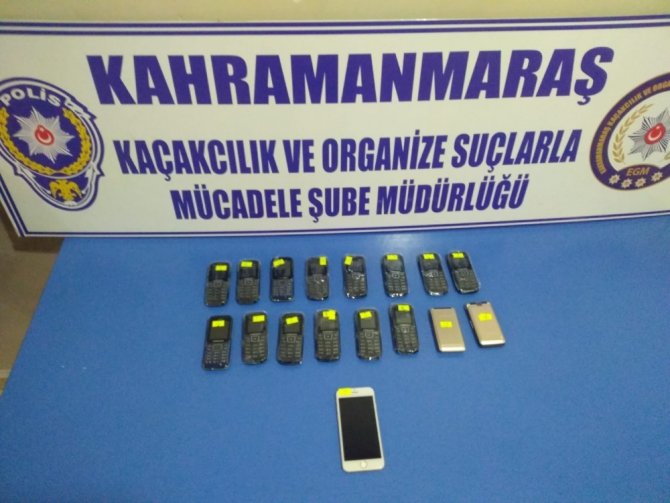 Kahramanmaraş’ta kaçak 17 adet telefon ele geçirildi