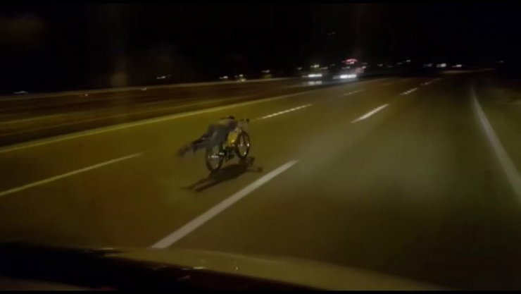 Otobanda motosikletle ölümüne yolculuk