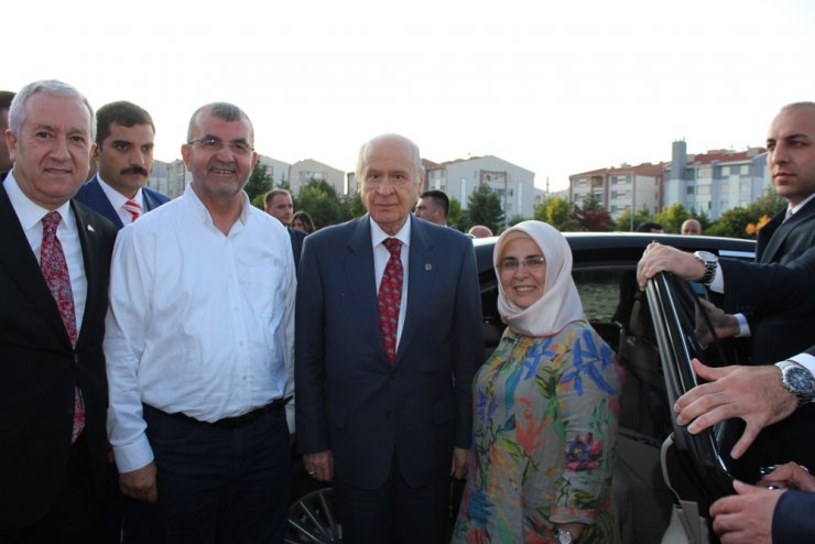 MHP Lideri Bahçeli, 40 yıl hatırlı ’Türk kahvesi’ içti