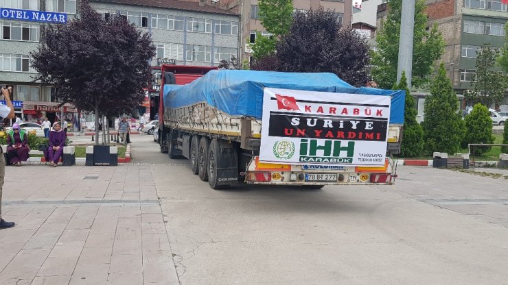 Bir tır dolusu un Suriye’ye alkışlarla uğurlandı
