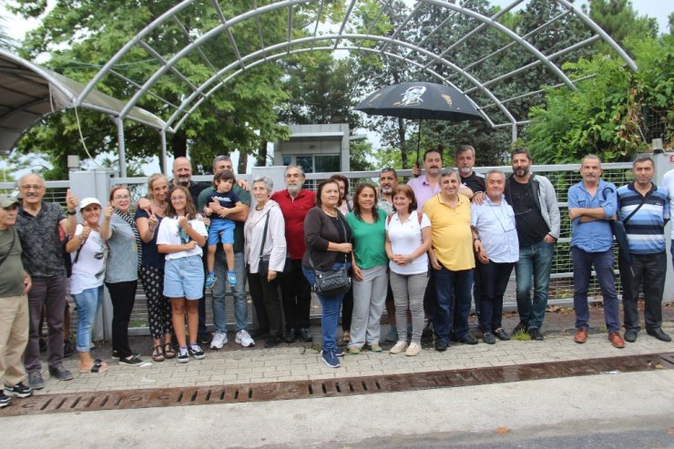 Deniz kıyılarının tel örgülerle çevrilmesine tepki