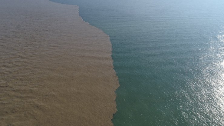 Karadeniz renk değiştirdi