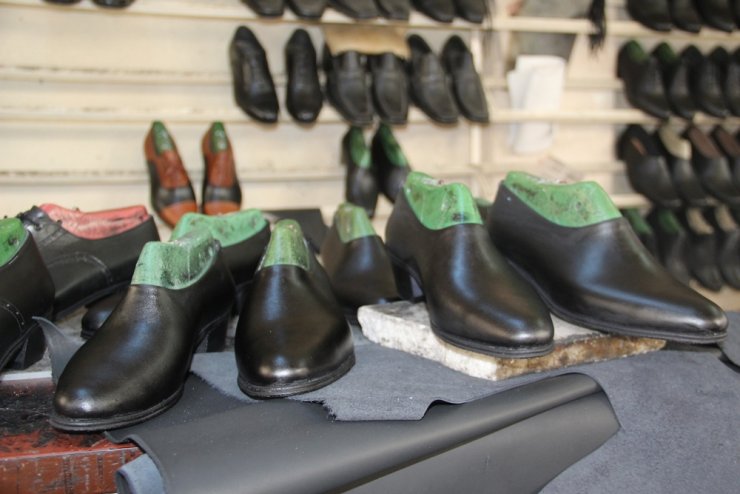 Ünlülerin giydiği yumurta topuk ayakkabı hala revaçta