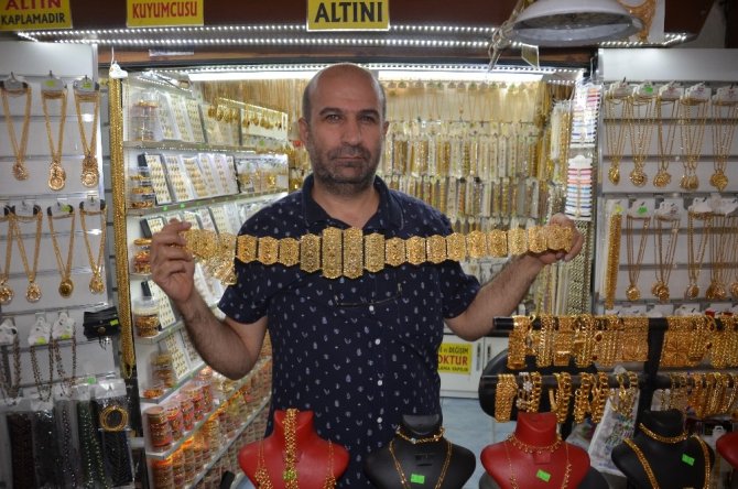 Kahramanmaraş'ta İmitasyon takılara büyük rağbet var