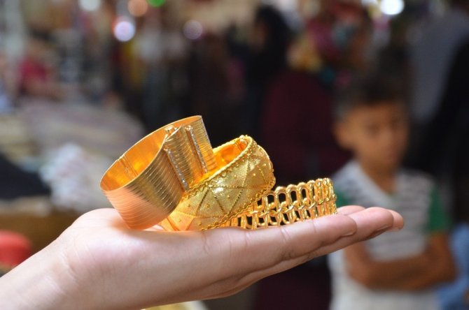 Kahramanmaraş'ta İmitasyon takılara büyük rağbet var