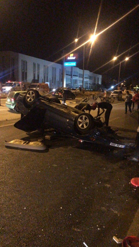 Kahramanmaraş'ta takla atan otomobilde iki kişi yaralandı