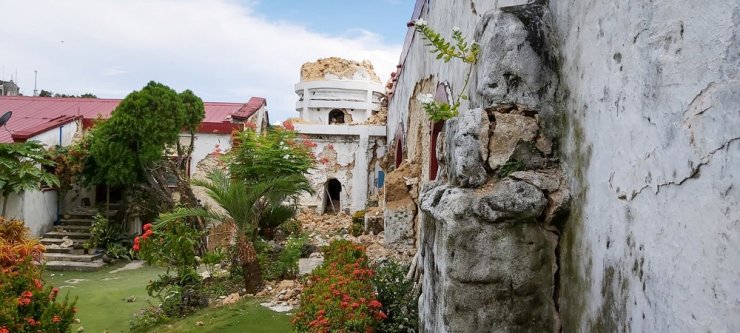 Filipinler’i deprem vurdu: 8 ölü