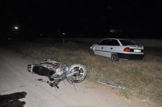 Kahramanmaraş’ta motosiklet ile otomobil çarpıştı: 1’i ağır 2 yaralı